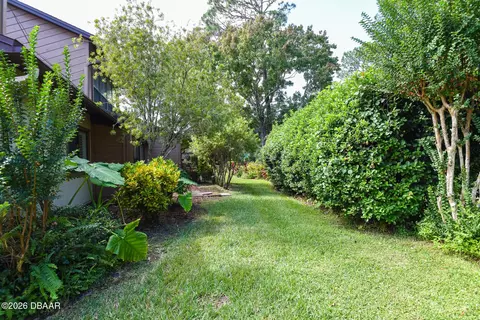 Exterior - 105 Horseshoe Trl, Ormond Beach, FL 32174 photo 9 of 12