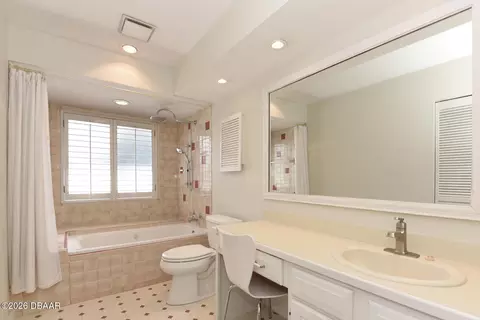 Bath - 105 Horseshoe Trl, Ormond Beach, FL 32174 photo 8 of 8