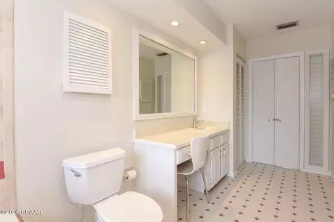 Bath - 105 Horseshoe Trl, Ormond Beach, FL 32174 photo 7 of 8