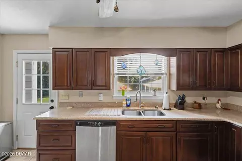 Kitchen - 26 S St Andrews Dr, Ormond Beach, FL 32174 photo 1 of 2