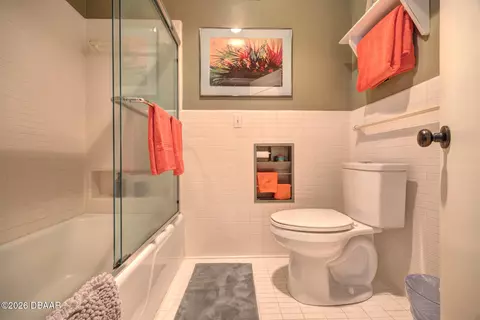 Bath - 105 Riverside Dr, Ormond Beach, FL 32176 photo 4 of 13
