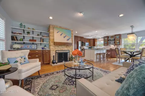 Living - 105 Riverside Dr, Ormond Beach, FL 32176 photo 3 of 9