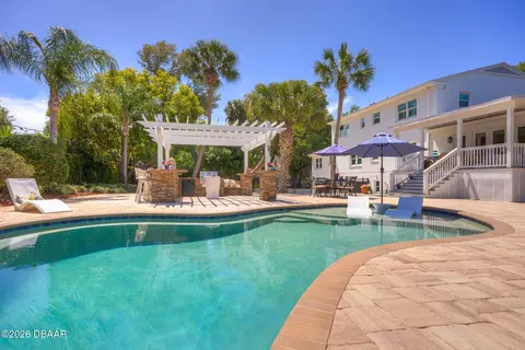 Exterior - 105 Riverside Dr, Ormond Beach, FL 32176 photo 20 of 24