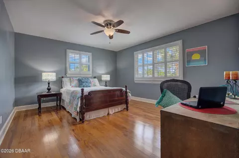 Bedroom - 105 Riverside Dr, Ormond Beach, FL 32176 photo 8 of 11