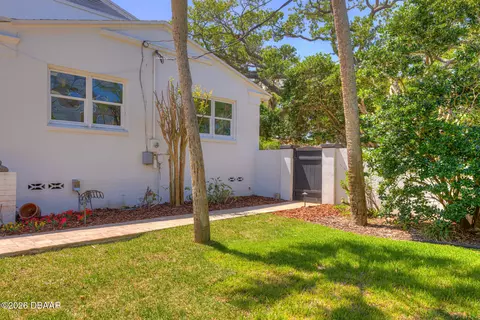 Exterior - 105 Riverside Dr, Ormond Beach, FL 32176 photo 22 of 24