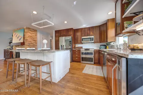 Kitchen - 105 Riverside Dr, Ormond Beach, FL 32176 photo 5 of 7