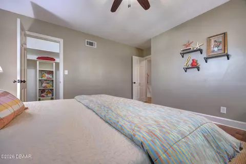Bedroom - 105 Riverside Dr, Ormond Beach, FL 32176 photo 6 of 11