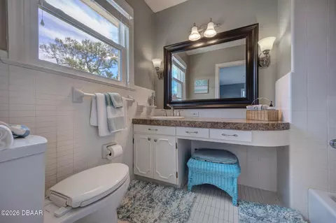 Bath - 105 Riverside Dr, Ormond Beach, FL 32176 photo 9 of 13