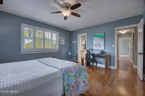 Bedroom - 105 Riverside Dr, Ormond Beach, FL 32176 photo 7 of 11