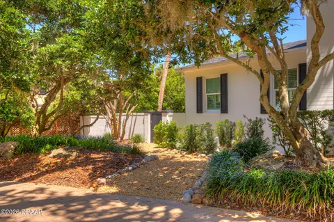 Exterior - 105 Riverside Dr, Ormond Beach, FL 32176 photo 23 of 24