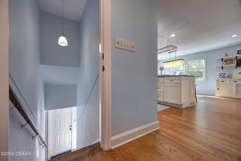 Entry Way - 105 Riverside Dr, Ormond Beach, FL 32176 photo 11 of 12