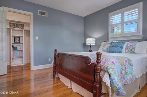 Bedroom - 105 Riverside Dr, Ormond Beach, FL 32176 photo 9 of 11