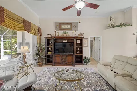 Living - 11 Crescent Lake Way, Ormond Beach, FL 32174 photo 3 of 5