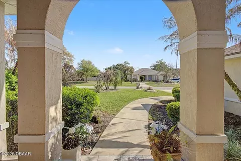 Exterior - 11 Crescent Lake Way, Ormond Beach, FL 32174 photo 1 of 10