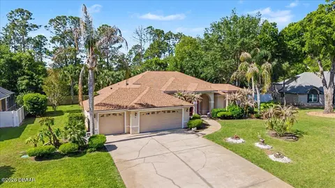 View/Area - 11 Crescent Lake Way, Ormond Beach, FL 32174 photo 2 of 10