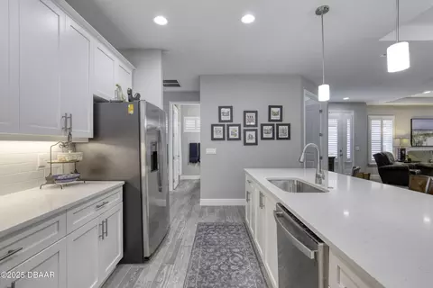 Kitchen - 51 Wrendale Loop, Ormond Beach, FL 32174 photo 4 of 6