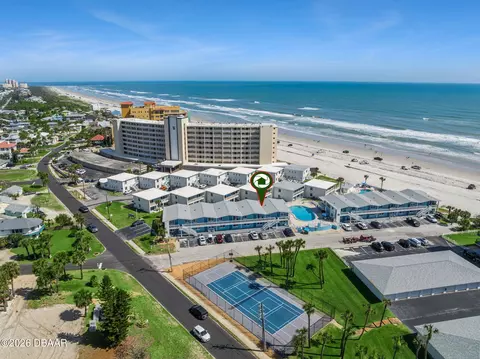513 N Atlantic Ave, New Smyrna Beach, FL 32169