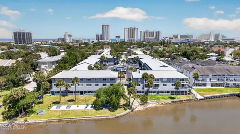 411 N Halifax Ave, Daytona Beach, FL 32118