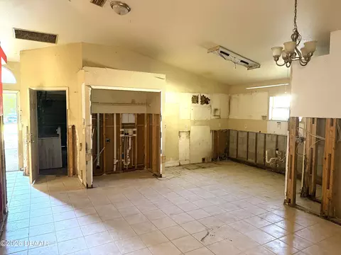 Kitchen - 250 Willow Pl, Ormond Beach, FL 32174 photo 1 of 2