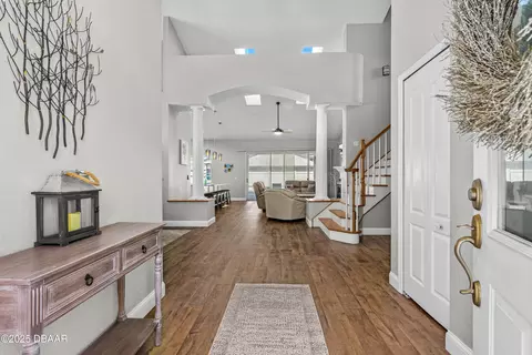Entry Way - 1 Sand Point Cir, Ormond Beach, FL 32174 photo 1 of 4