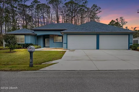 4 Uturn Ct, Palm Coast, FL 32164
