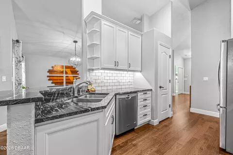 Kitchen - 110 Lakebluff Dr, Ormond Beach, FL 32174 photo 2 of 5
