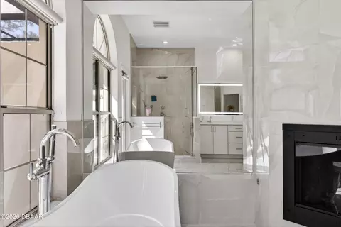 Bath - 21 Forest View Way, Ormond Beach, FL 32174 photo 3 of 11