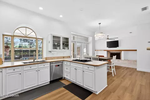 Kitchen - 21 Forest View Way, Ormond Beach, FL 32174 photo 1 of 4