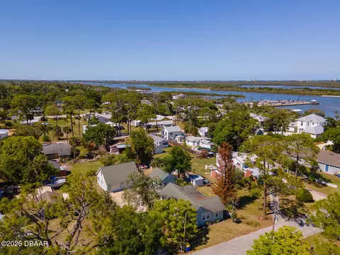 View/Area - 121 E Palm Way, Edgewater, FL 32132 photo 8 of 10