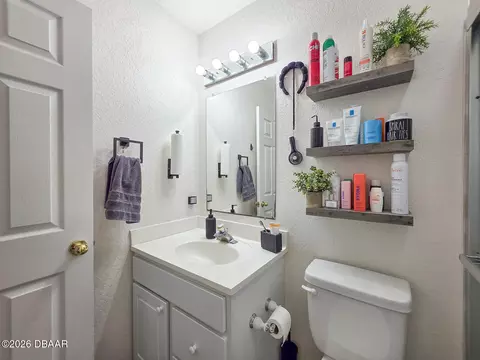 Bath - 121 E Palm Way, Edgewater, FL 32132 photo 2 of 12