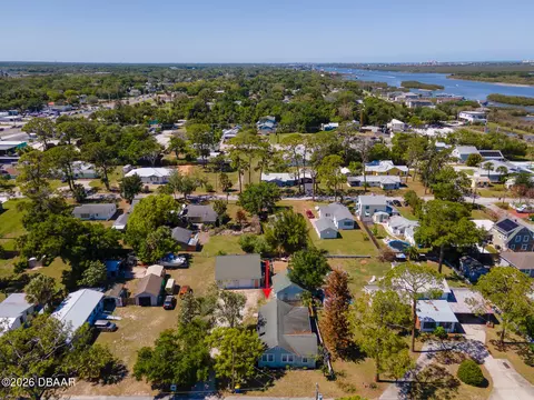 View/Area - 121 E Palm Way, Edgewater, FL 32132 photo 2 of 10