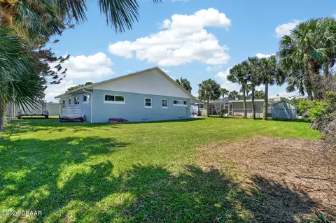Exterior - 215 Ocean Ter, Ormond Beach, FL 32176 photo 6 of 9