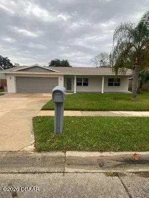 2941 Gaslight Dr, South Daytona, FL 32119