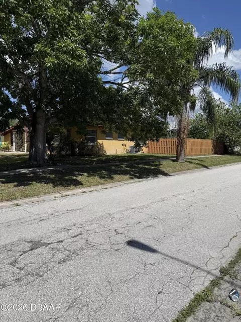 2252 Laden Rd, Melbourne, FL 32935 photo 2