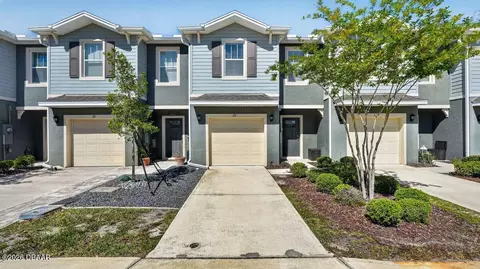 28 Bella Lago Cir, Port Orange, FL 32129