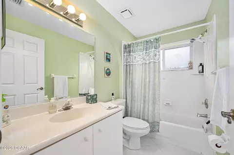 Bath - 8 Gale Ln, Ormond Beach, FL 32174 photo 3 of 3