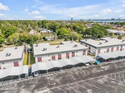 303 Ridge Blvd, Daytona Beach, FL 32119