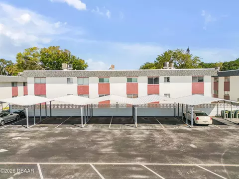 303 Ridge Blvd, Daytona Beach, FL 32119