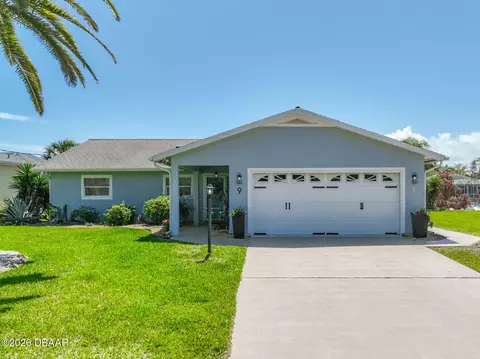 9 Collingville Ct, Palm Coast, FL 32137