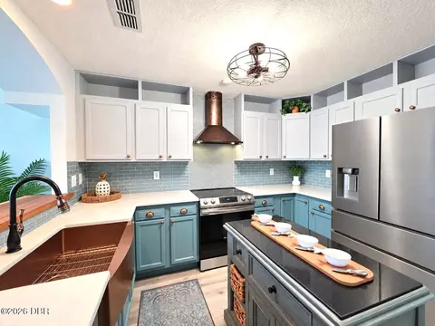 Kitchen - 5 Sunny Beach Dr, Ormond Beach, FL 32176 photo 4 of 5