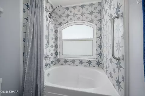 Bath - 5 Sunny Beach Dr, Ormond Beach, FL 32176 photo 4 of 4