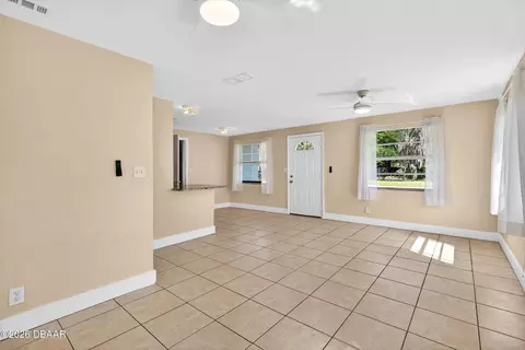 Living - 128 Oakridge Ave, Edgewater, FL 32132 photo 4 of 8