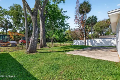 Exterior - 128 Oakridge Ave, Edgewater, FL 32132 photo 10 of 12