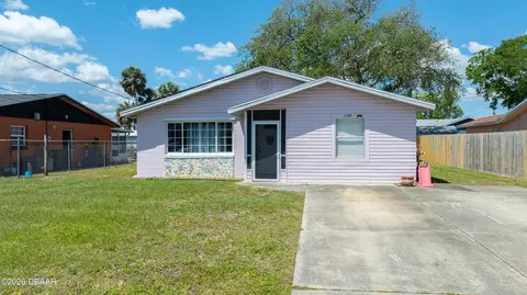 1107 4th St, Port Orange, FL 32129