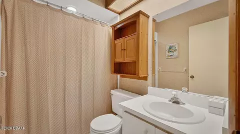Bath - 304 Gatewood Ct, Ormond Beach, FL 32174 photo 2 of 2