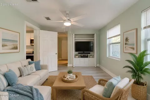 Living - 404 Adele St, Edgewater, FL 32132 photo 2 of 3