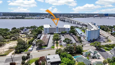 1224 S Peninsula Dr, Daytona Beach, FL 32118