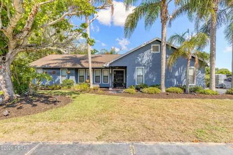 648 Pelican Bay Dr, Daytona Beach, FL 32119