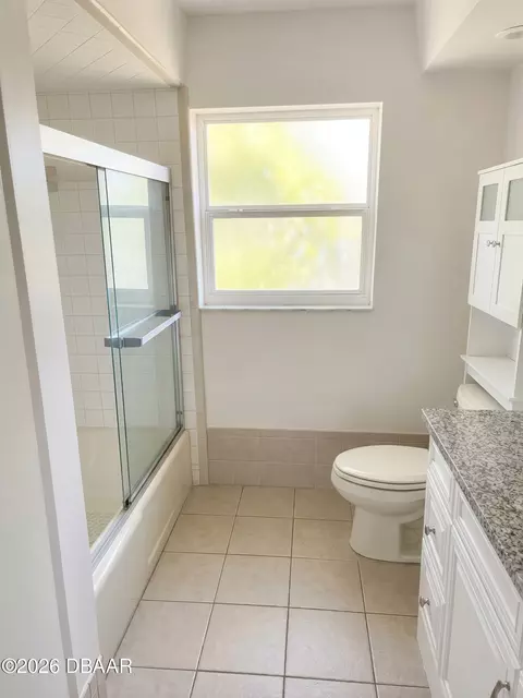 Bath - 528 Fred Gamble Way, Ormond Beach, FL 32174 photo 2 of 2