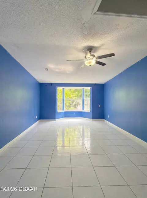 Living - 528 Fred Gamble Way, Ormond Beach, FL 32174 photo 1 of 1